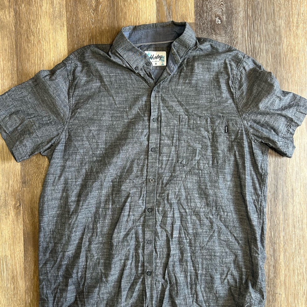 Hurley Short-Sleeve Button-Up Shirt in Charcoal Gray-XXL